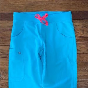 FIGS Kade Cargo Scrub Pant